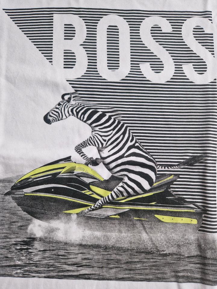 Boss T-Shirt Gr. 152 ** TOP ** in Bad Vilbel