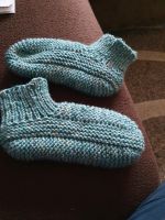 Selbstgestrickte Socken  Größe 33-35 Niedersachsen - Osnabrück Vorschau