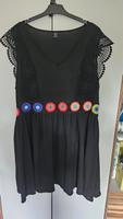 Kleid gehäkelt Blümchen bunt schwarz Nordrhein-Westfalen - Brakel Vorschau