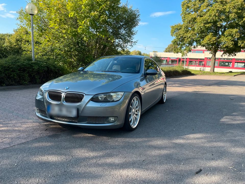 Bmw E92 335i N54 wenig Km in Püttlingen