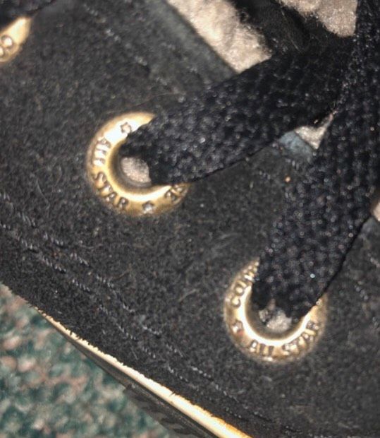 Schwarze Converse mit Innenfutter in Sigmaringendorf