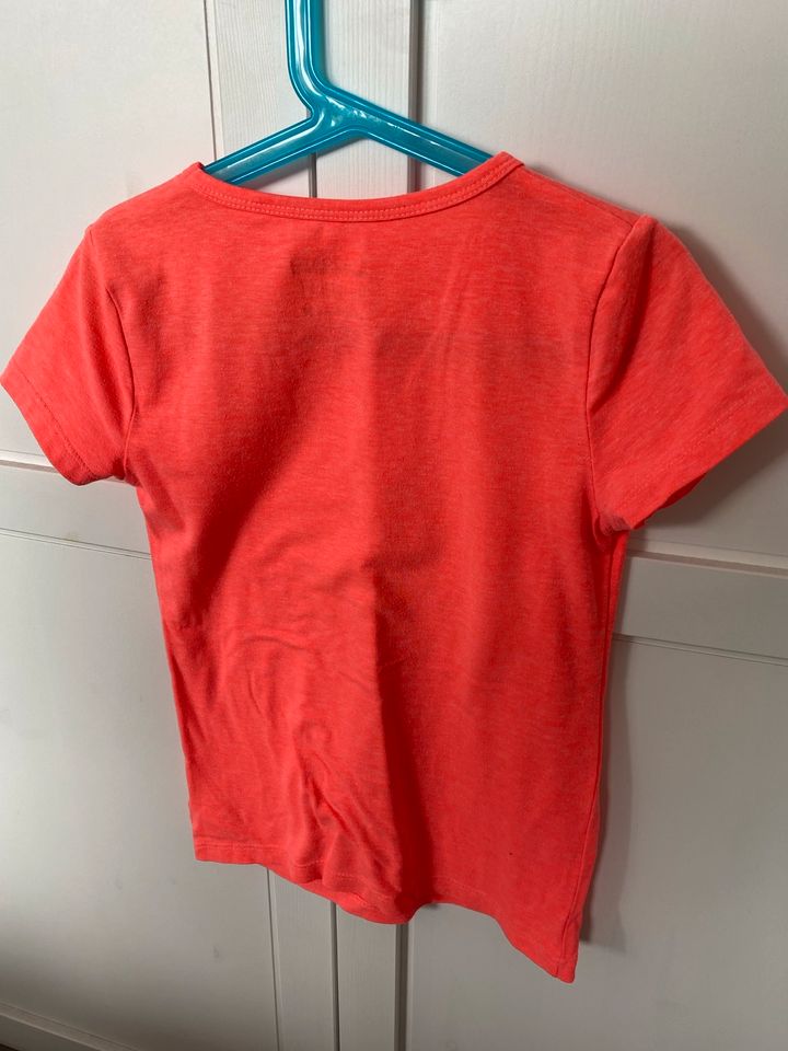 T-Shirt Gr. 128/134 in Dinslaken