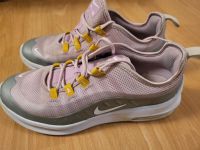 Nike Schuhe (schuhgröße 35) für Mädchen (sehr guter Zustand) Berlin - Neukölln Vorschau