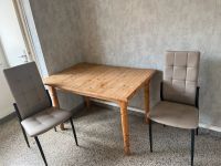 Tisch und zwei Stühle Hessen - Limburg Vorschau