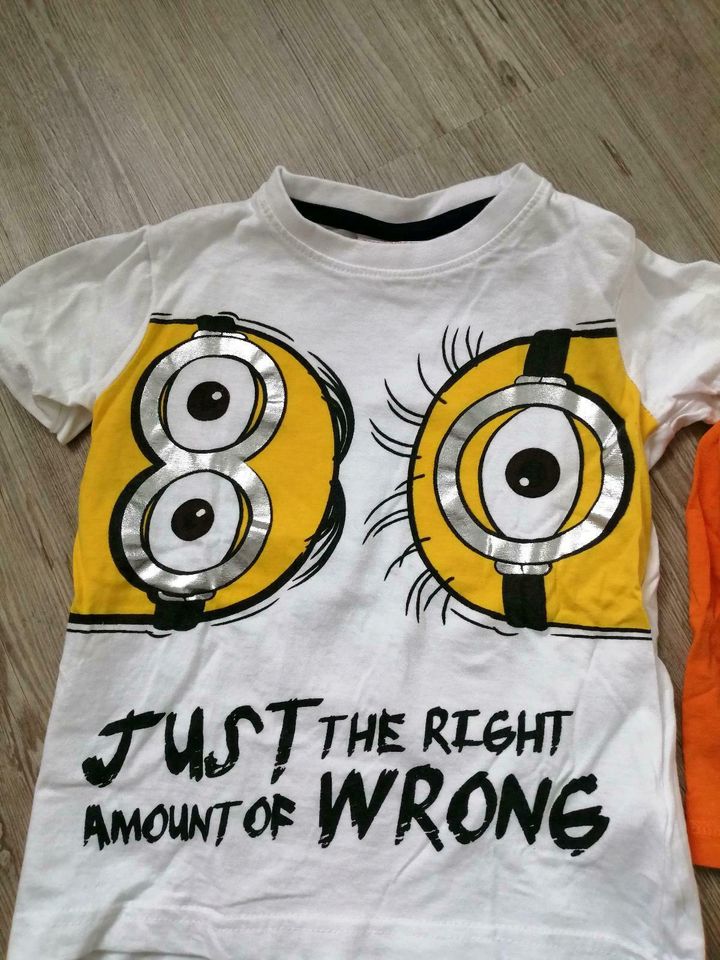 Set, Gr. 98, Minions T-Shirt + Longsleeve, Langarmshirt in Eltville