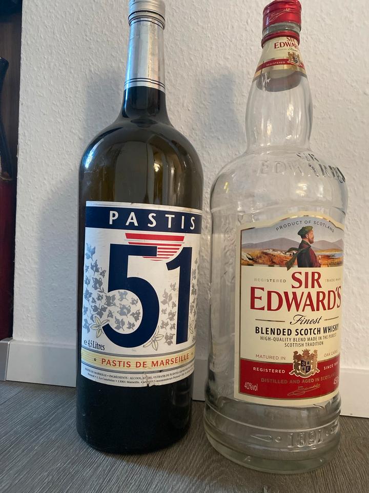 2x leere 4,5 Liter Flaschen 50 cm hoch  Lavalampe Spardose in Offenburg