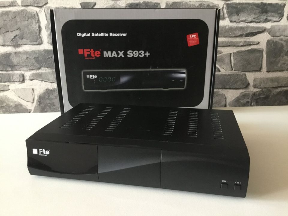 Fte MAX S93+ Digital Satellite Receiver in OVP in Waldsolms