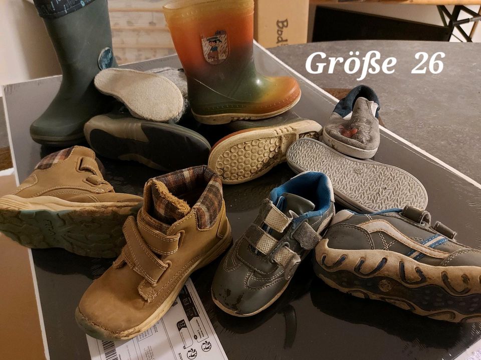 Schuhe Größe 22 bis 34, Kinder Herbst / Winter/ gummistiefel in Bad Vilbel