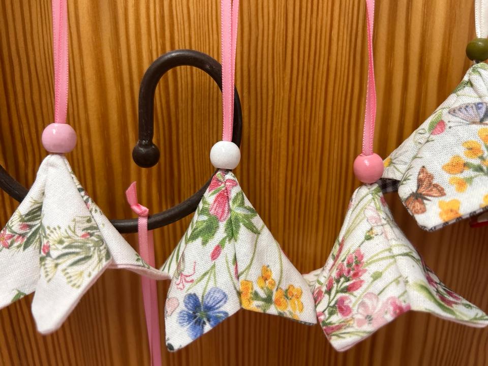 Blumen Frühling Blüten aus acufactum Stoffen Deko 2,50€ in Weinstadt