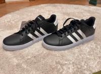 Adidas Sneaker neu mit Etikett Gr. 40 Thüringen - Schweina Vorschau