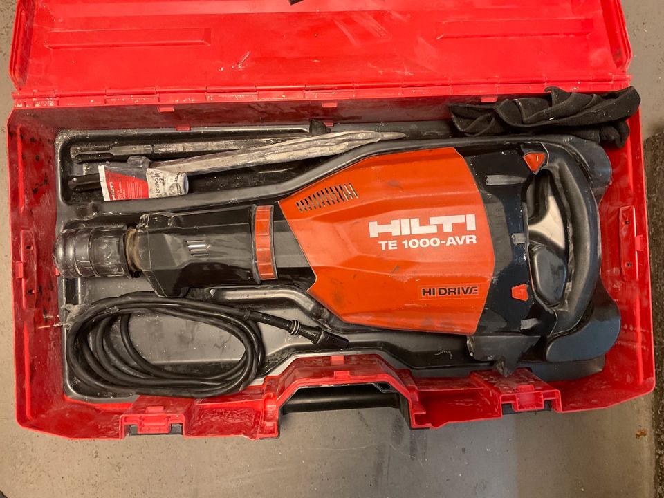 HILTI STEMMHAMMER TE 1000 AVR aus 12/ 2022 + 6 HILTI-MEIßEL in Vettweiß