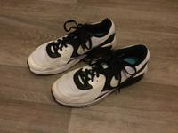 Nike Air Max Schuhe Sneaker Gr. 39 schwarz weiß Niedersachsen - Neuenkirchen - Merzen Vorschau
