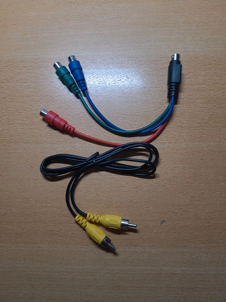 Diverse Adapter und Videokabel Scart S-Video Antennenkabel in Kulmbach