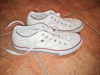 FILA Stoffschuhe *cremeweiß* Top Zustand Brandenburg - Eberswalde Vorschau