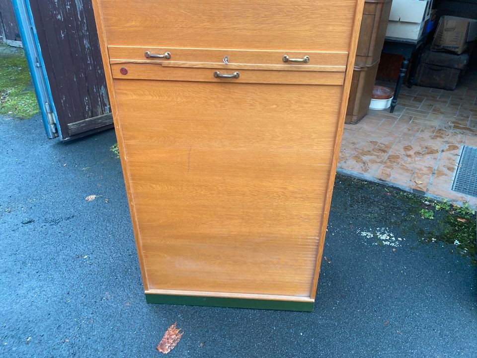 Aktenschrank Rolltüren vintage Holz 60er Jahre in Telgte