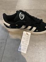 adidas Campus schwarz/weis mit Blümchen Gr. 38 2/3 Bayern - Laudenbach Vorschau