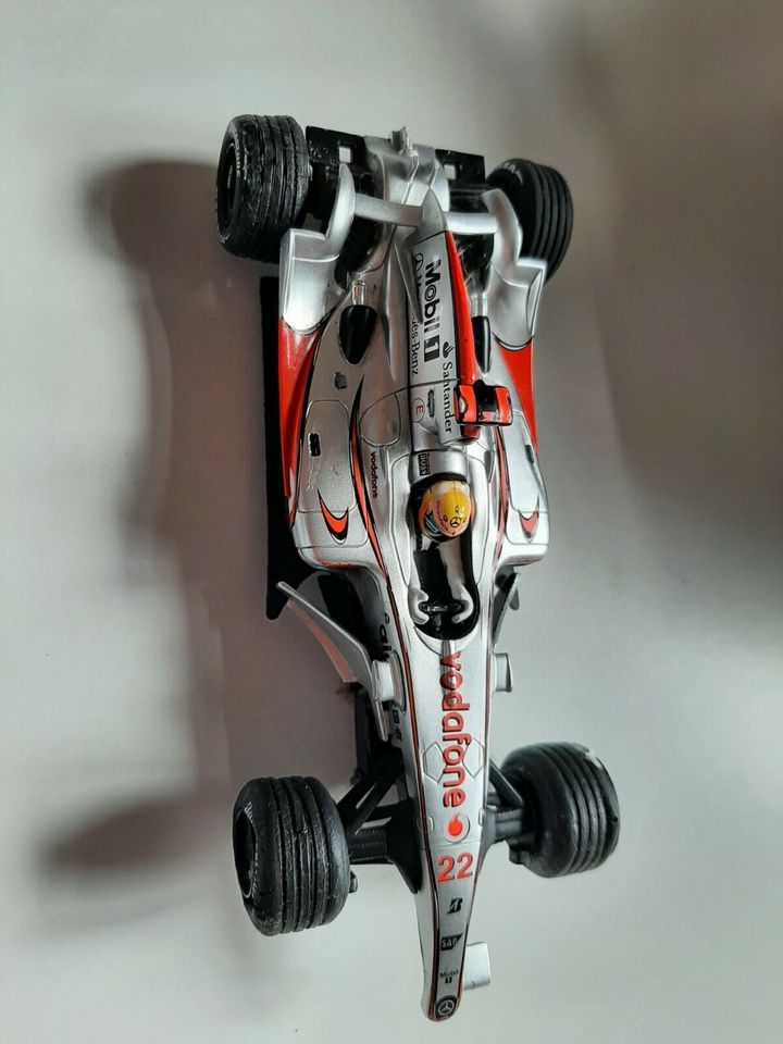 Carrerabahn Evolution 1:24 Formular One Racing in Köln