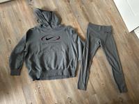Nike Hoodie & Leggings - Größe M Duisburg - Walsum Vorschau