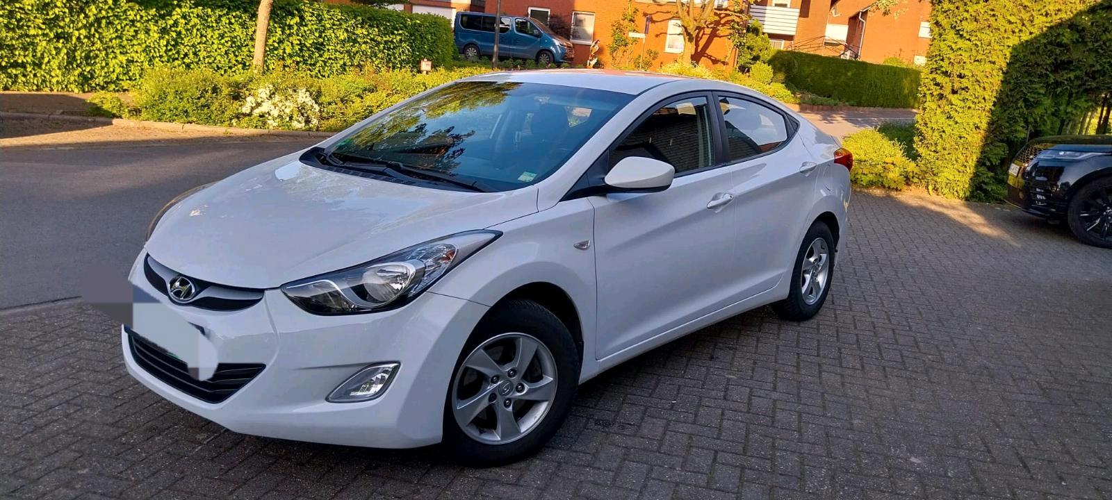 Abbildung des Autos Hundai Elantra.   1.6 TS…