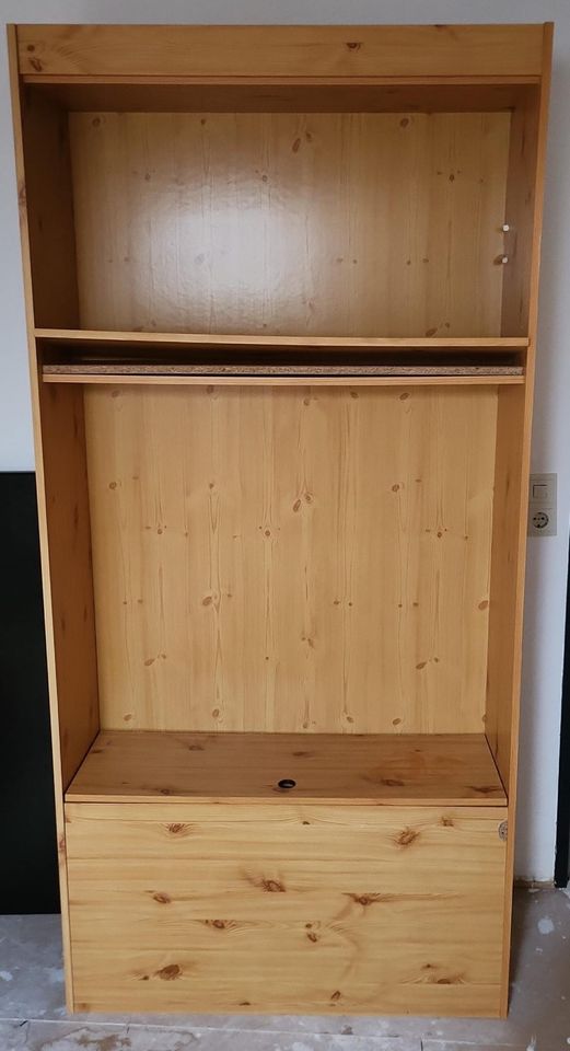 Schrank zu verschenken in München