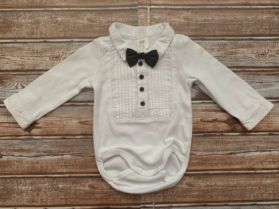 H&M Baby Body+Fliege festlich Gr. 68-SEHR GUTER ZUSTAND! in Solingen