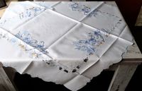 Neue Tischdecke 85cm x 85 cm ,weiß mit Enten und Blumen. Niedersachsen - Apen Vorschau