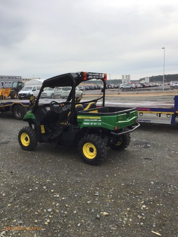 John Deere Gator XUV 560 E John Deere Transporter in Weißenfels