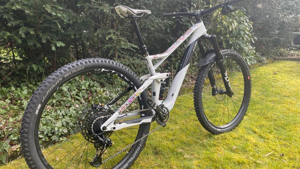 MTB Enduro Voll Carbon Cube Stereo 150 C:62 M/18" in Schauenburg