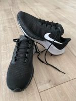 Damen Laufschuhe Nike Zoom Pegasus Größe 36,5 schwarz/weiß Bayern - Dillingen (Donau) Vorschau