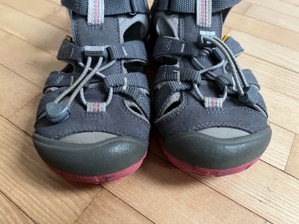 Keen Seacamp Sandalen grau Pink Gr.34 in Wangen im Allgäu