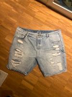 Kurze zerrissene Jeans Hose Hessen - Offenbach Vorschau