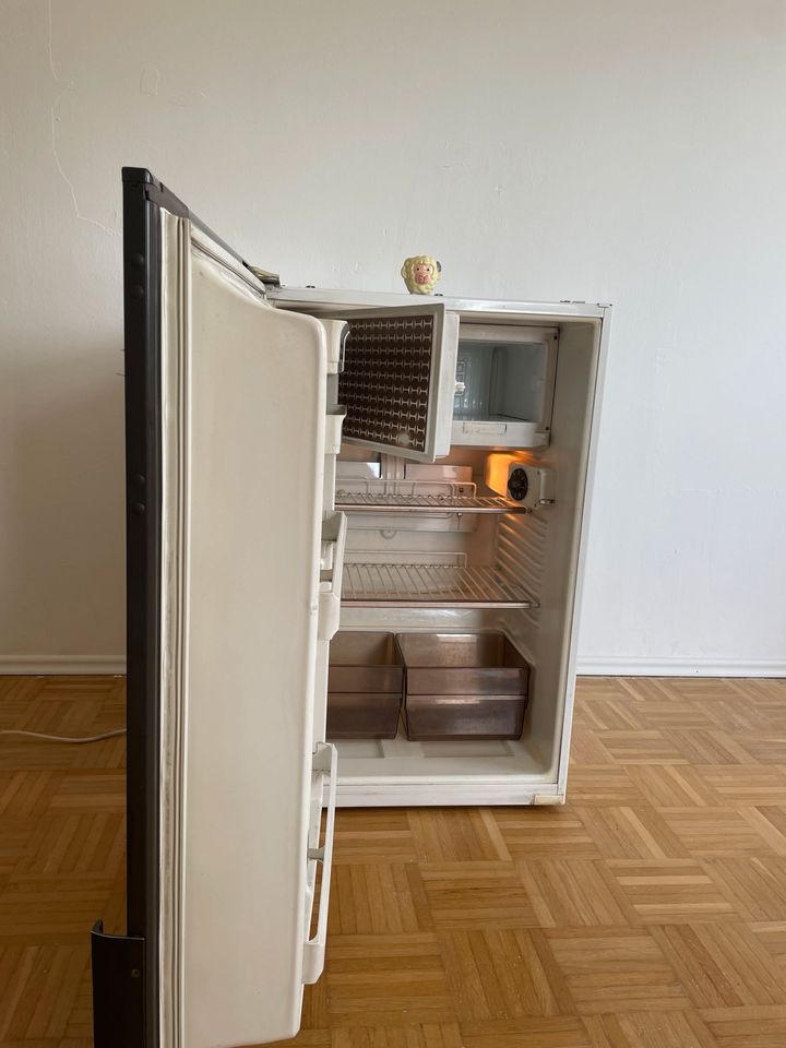 Kühlschrank von Juno in Landshut