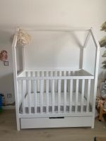 Bopita Babybett Hausbett incl Schublade und Matratze 120x60 weiß Nordrhein-Westfalen - Jülich Vorschau