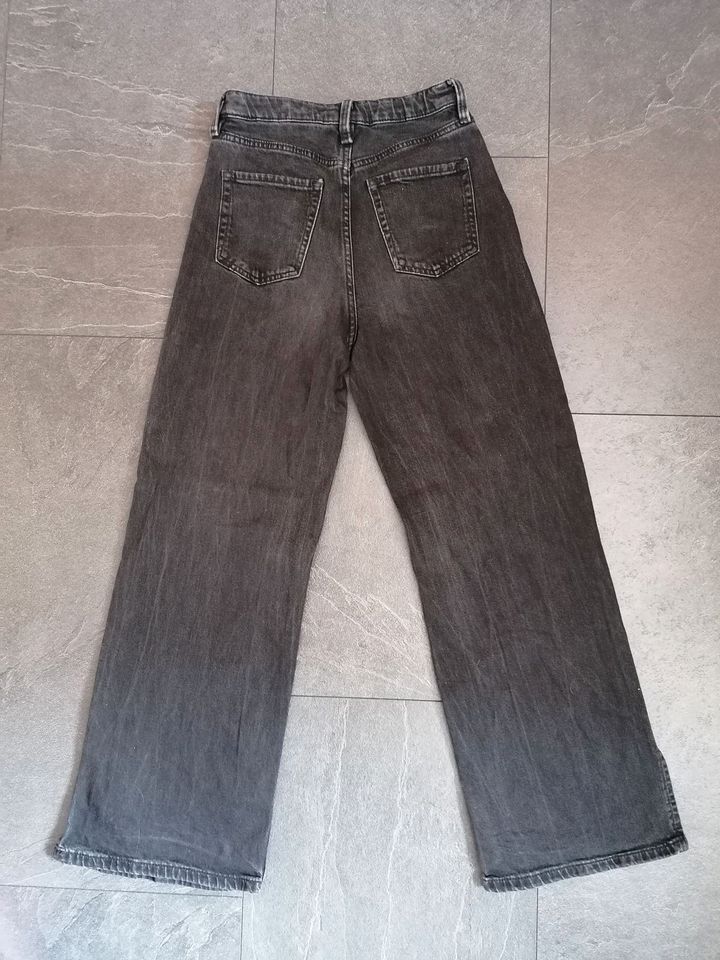 Wide High Jeans Jeanshose Kinder von H&M in Gr. 146 in Ruhpolding