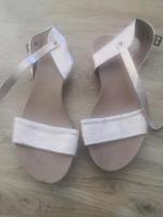 Sandalen gold Hessen - Ober-Ramstadt Vorschau