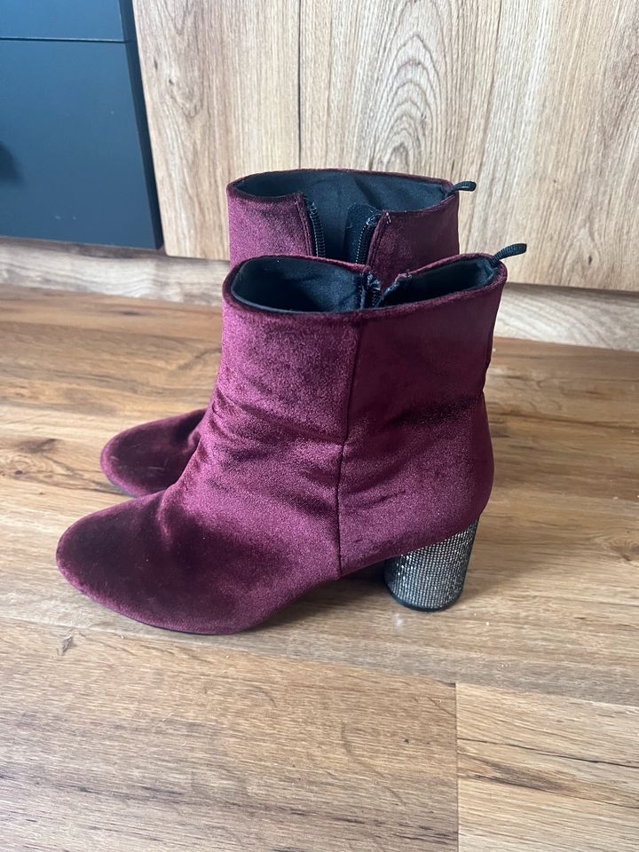 Tolle Schuhe ab 7 Euro Boots Chelsea in Sankt Augustin