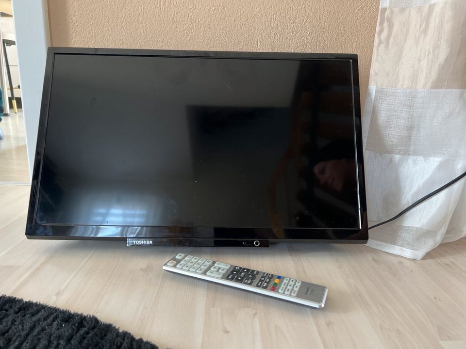 Toshiba Fernseher 24 Zoll 61 cm in Lemgo