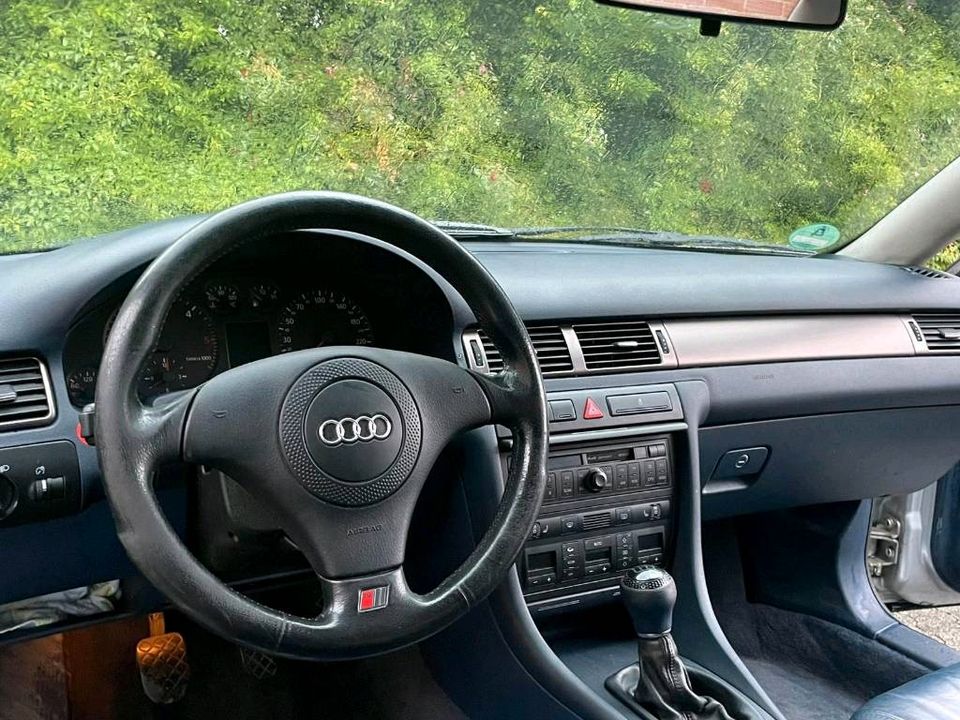 Audi A6 2.5 TDI V6 Tüv 12/2025 Scheckheftgepflegt grüne Plakette in Frankfurt am Main