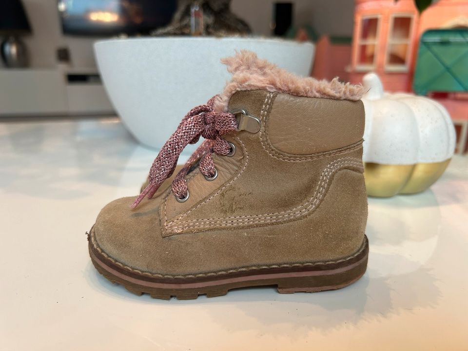 Lauflernschuhe / Winterstiefel / Kinderschuhe / Elefanten in Rüssingen