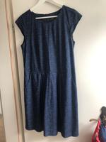 Ein dunkelblauer Kleid Bayern - Fridolfing Vorschau