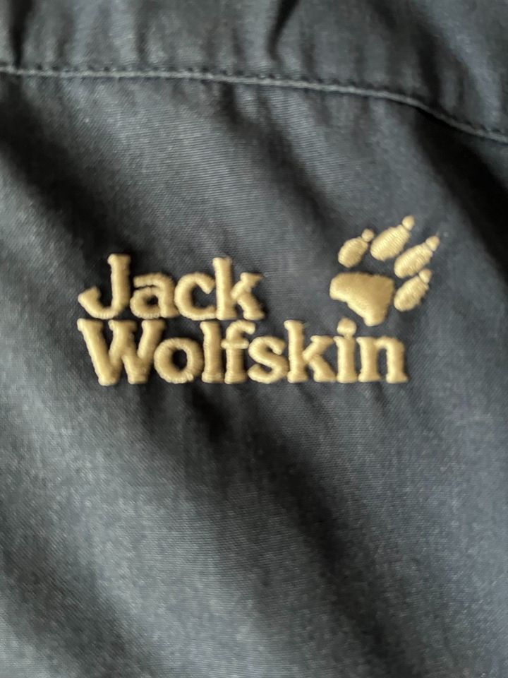 Jack Wolfskin Damenjacke Windjacke Regenjacke Gr. M blau in Bad Staffelstein