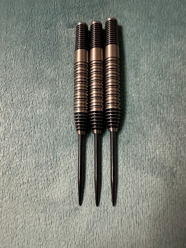 Dart Pfeile Phil Taylor 8zero original Verpackung. 22g Neuwertig. in Darmstadt