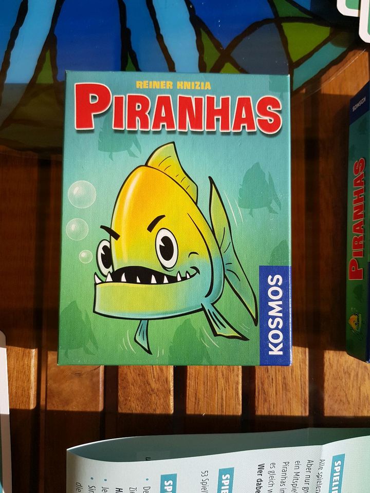 Piranhas.  Kosmos Kartenspiel in Neustadt a. d. Waldnaab