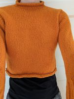 Orangefarbener bauchfreier Strickpullover Berlin - Treptow Vorschau