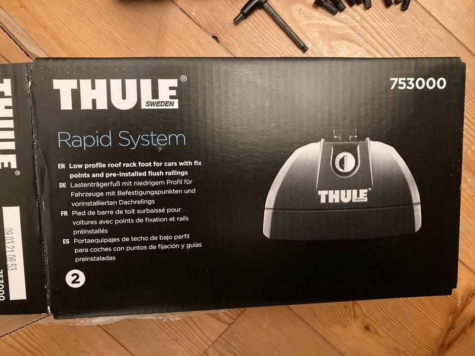 Thule Rapid System 753 + Thule Kit 4053 in Weilrod 