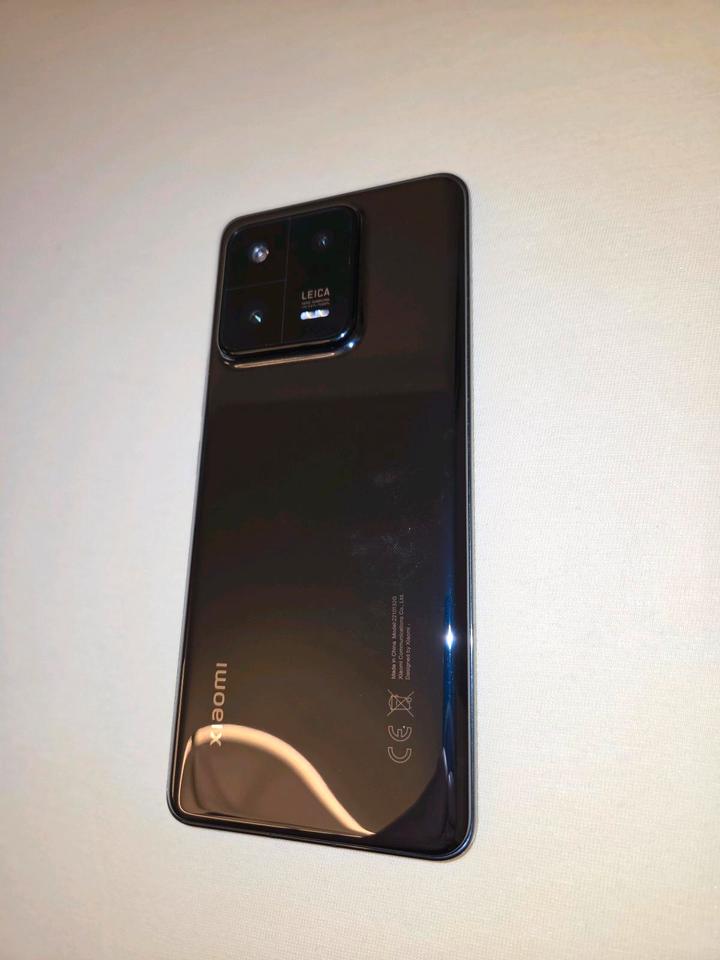 Xiaomi 13 pro Ceramic Black Gebraucht OVP + Ladegerät in Rottenburg am Neckar