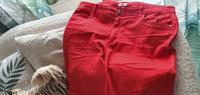 DAMEN Stretch JEANS Gr. 48 von C & A 97 % cotton 3 % Elastan rot Nordrhein-Westfalen - Rheinberg Vorschau