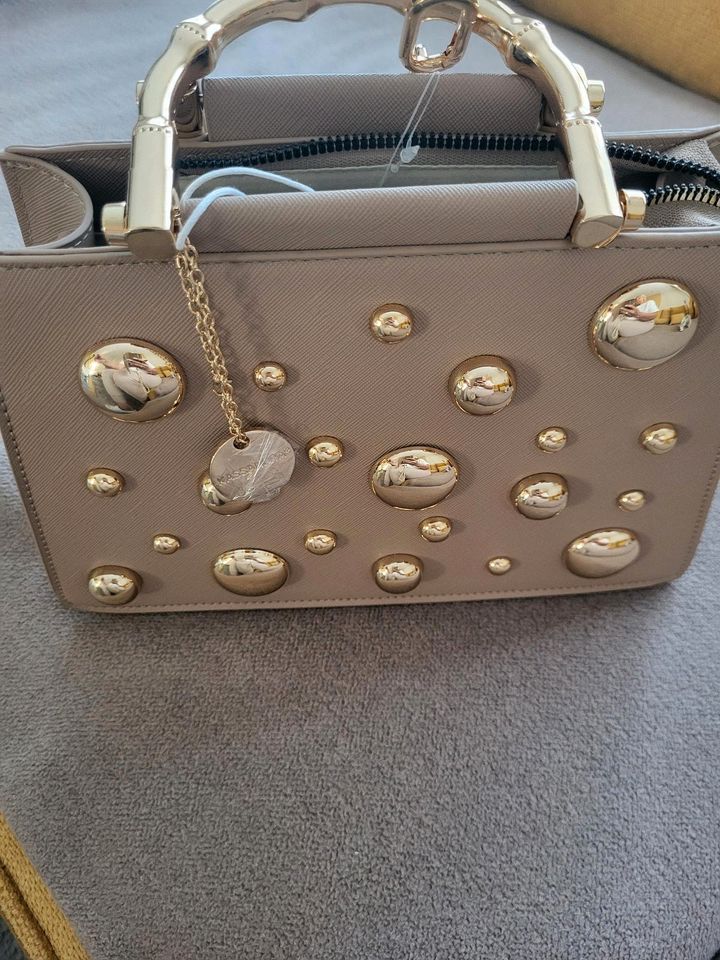 Mega schöne Damen Tasche, Farbe Beige mit gold in Köln