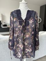 Zara Basic Bluse Oberteil Blumen Floral Lila Rosa Grün Bunt XS 34 Baden-Württemberg - Karlsruhe Vorschau