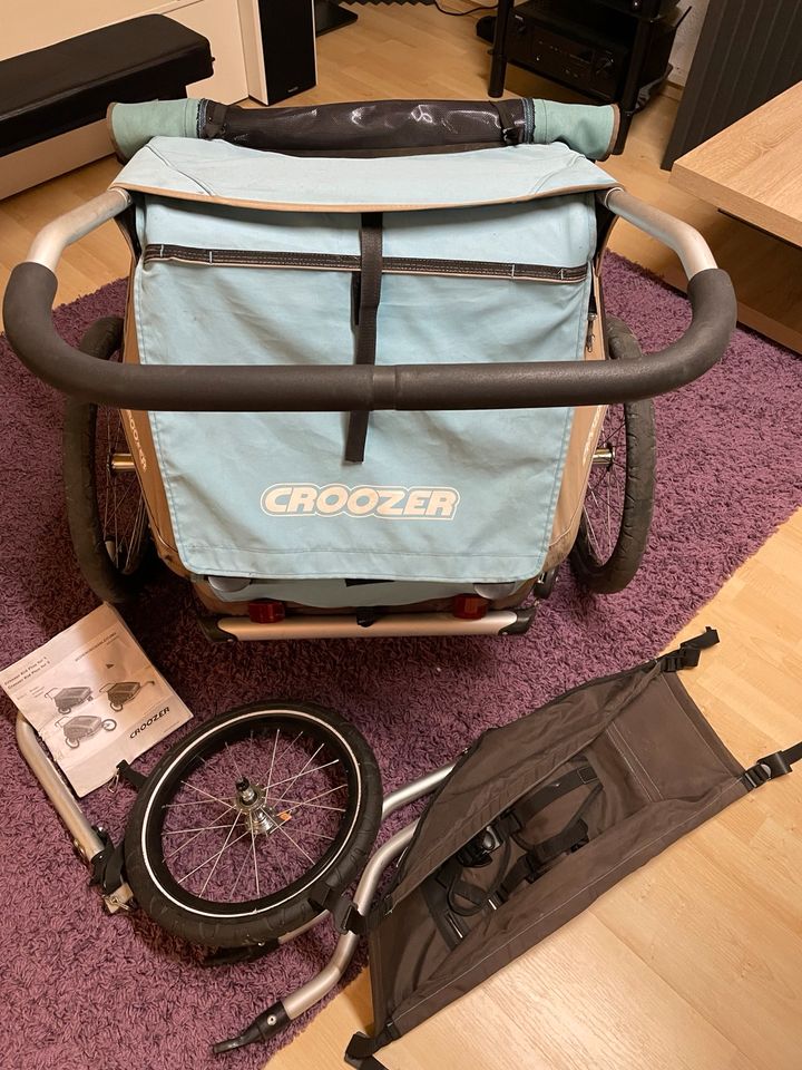 Croozer Kid for 2 Plus Fahrradanhänger mit Zubehör in Bad Tölz